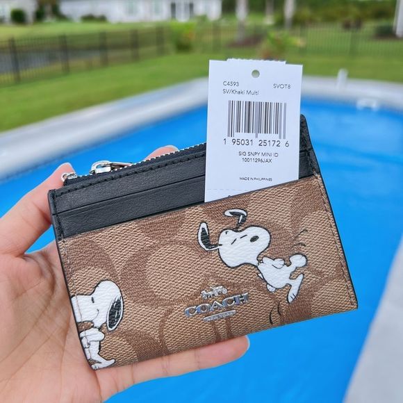 NWT Coach X Peanuts Mini Skinny Id Case In Signature Canvas With Snoopy Print - Picture 6 of 6